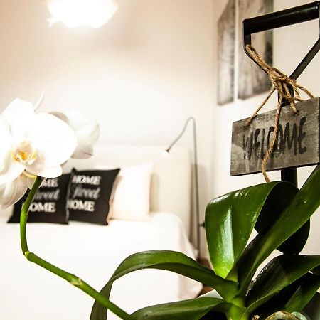 Suite Home Al Centro Di Sassari Buitenkant foto
