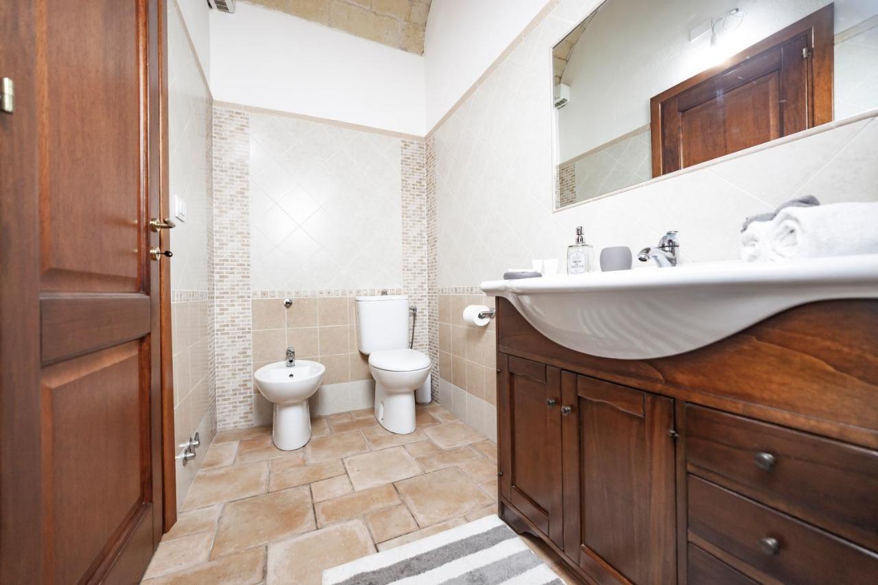 Suite Home Al Centro Di Sassari Buitenkant foto