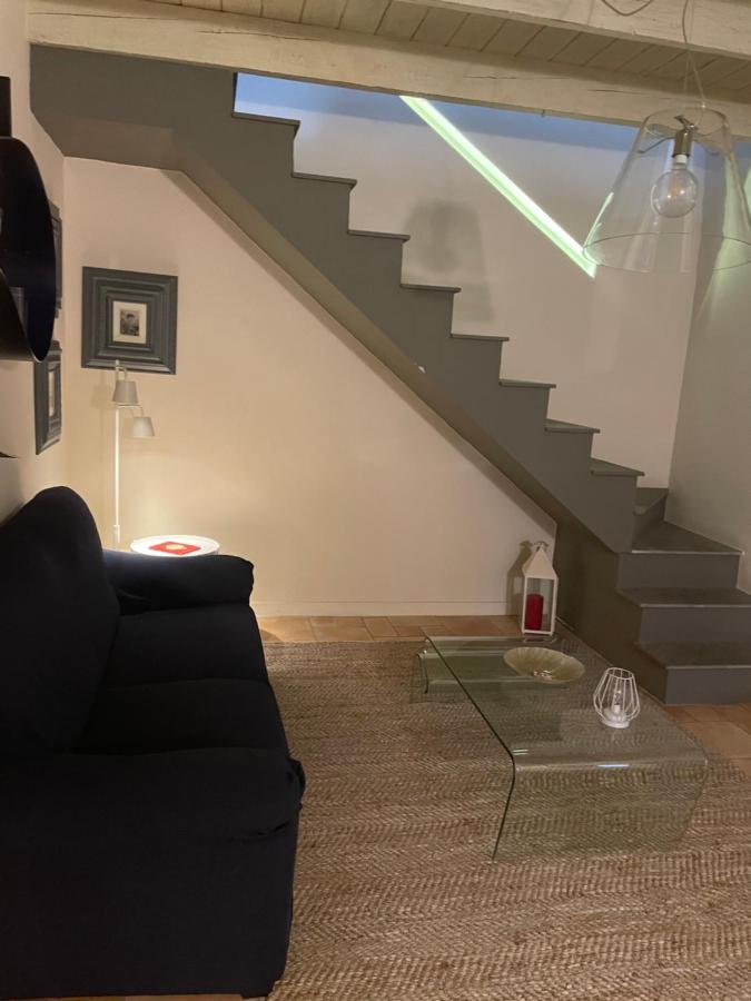 Suite Home Al Centro Di Sassari Buitenkant foto