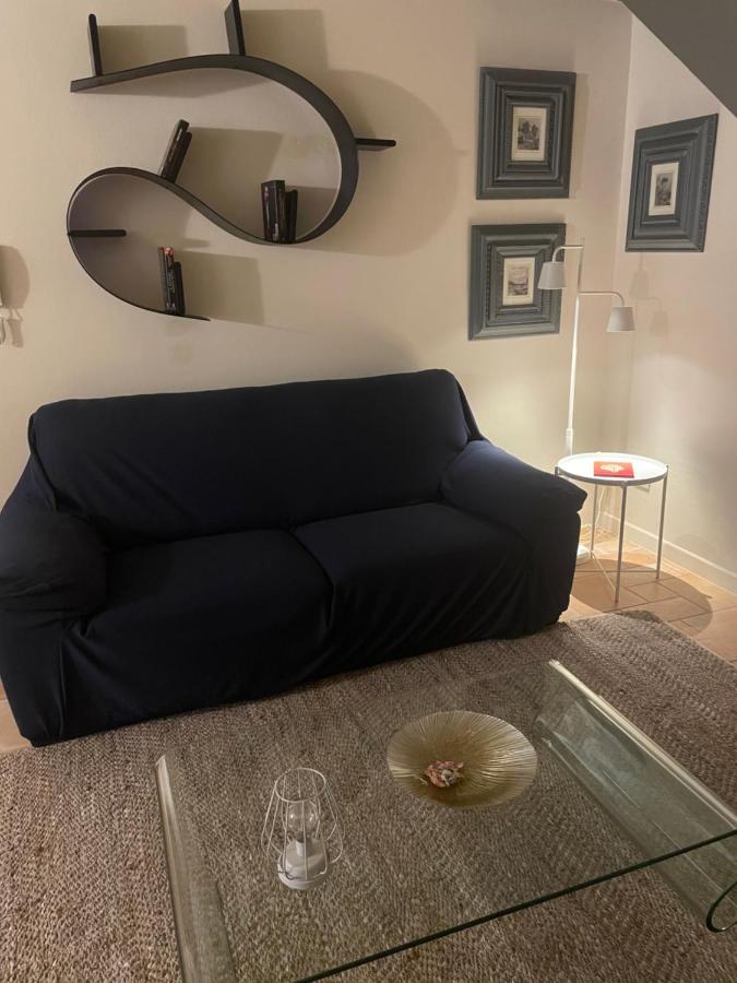 Suite Home Al Centro Di Sassari Buitenkant foto